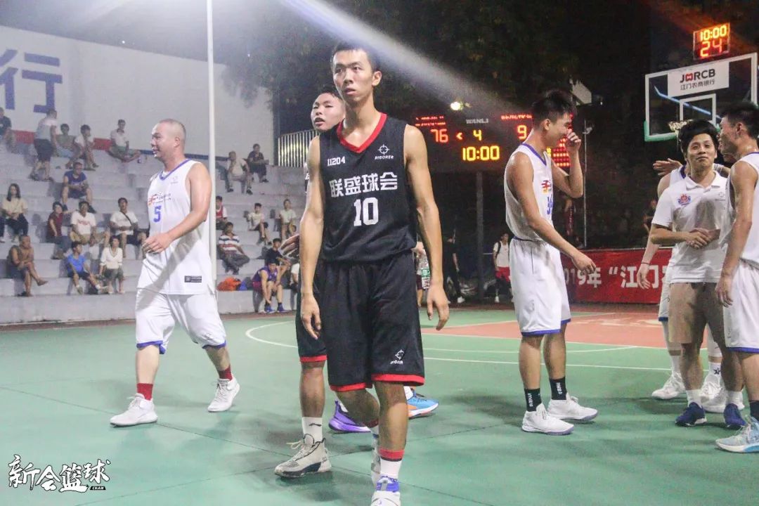  德甲掀起青春风暴多位新星闪耀  