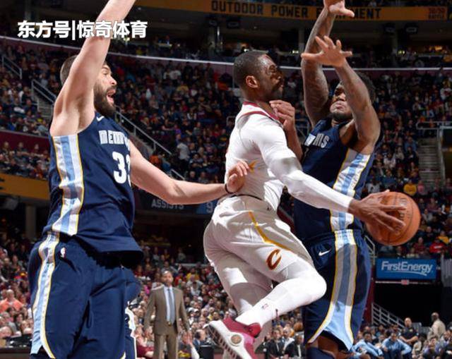  热火末节逆转尼克斯，韦德现场见证奇迹  
